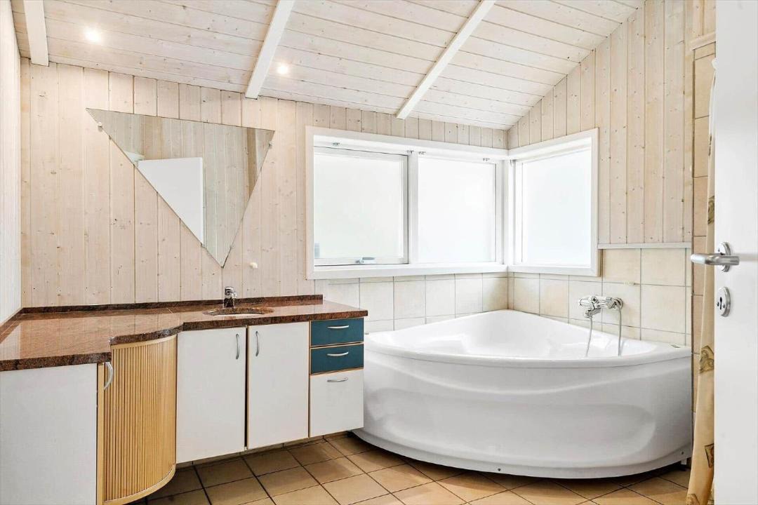 Photo of Bathroom in Vemb