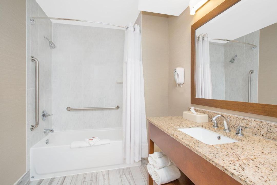 Photo of Bathroom in Dupont