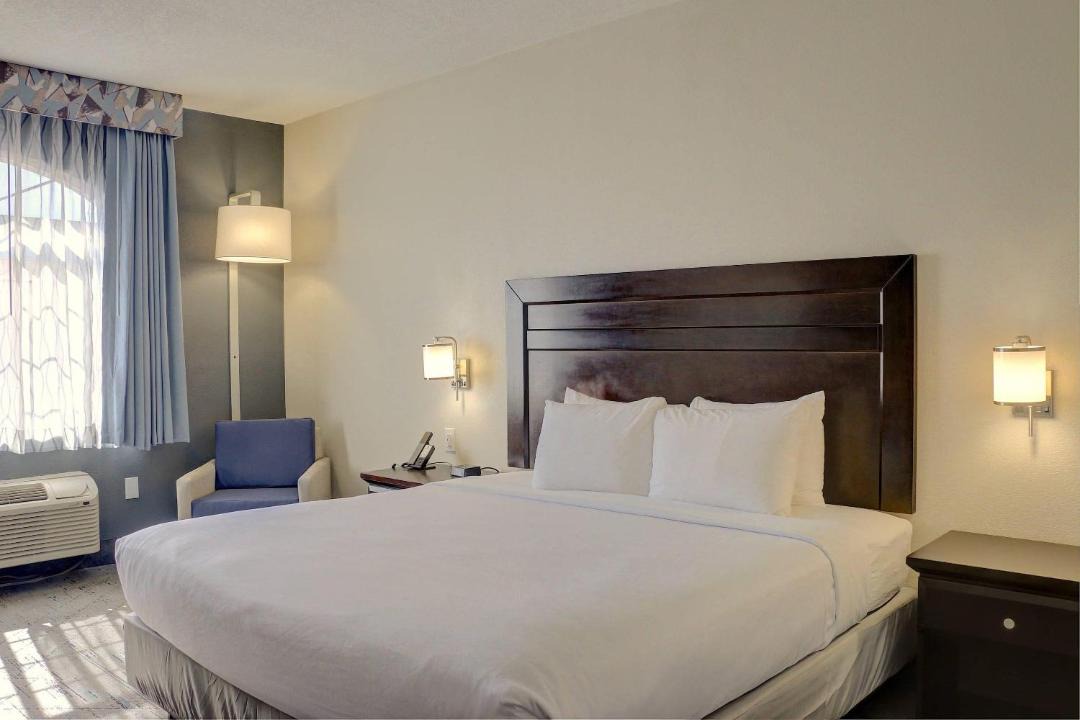 Photo of Bedroom in Roswell