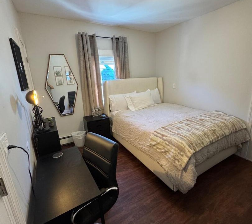 Photo of Bedroom in Orange