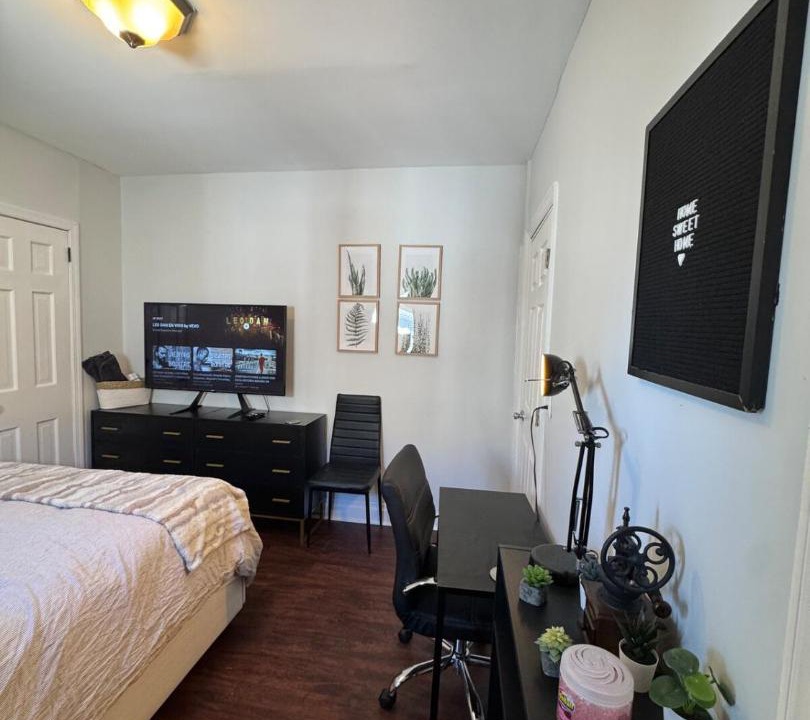 Photo of Bedroom in Orange