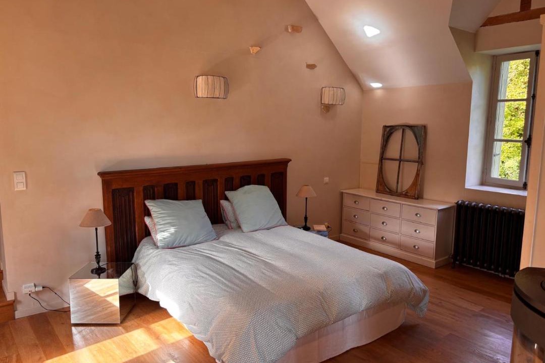 Photo of Bedroom in Sougeres-en-Puisaye
