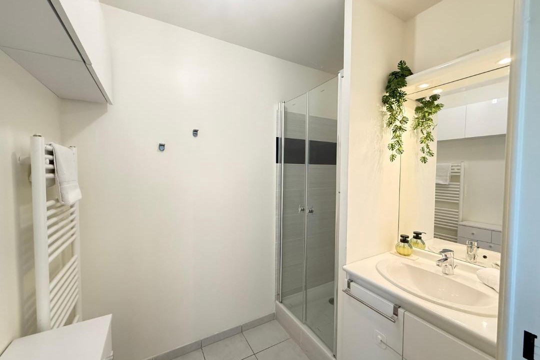 Photo of Bathroom in Vaulx-en-Velin