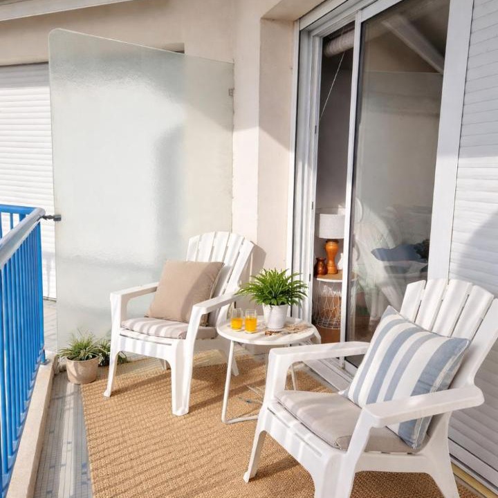 Photo of Patio Balcony in Saint-Michel-Chef-Chef