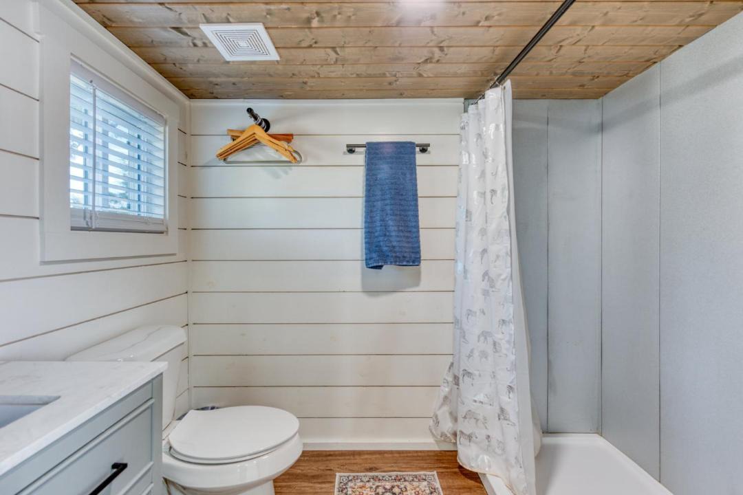 Photo of Bathroom in Blanco