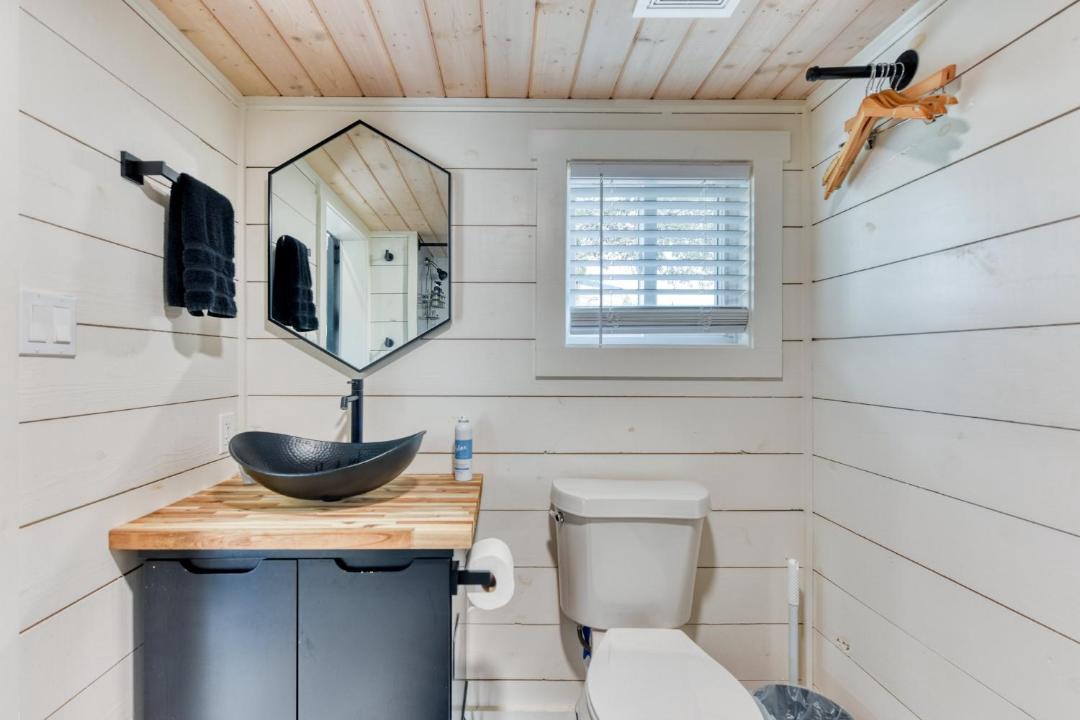 Photo of Bathroom in Blanco