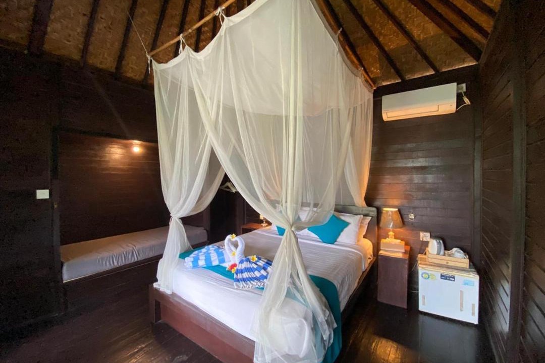 Photo of Others in Mushroom Bay