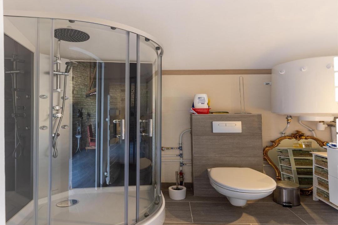 Photo of Bathroom in Molesme