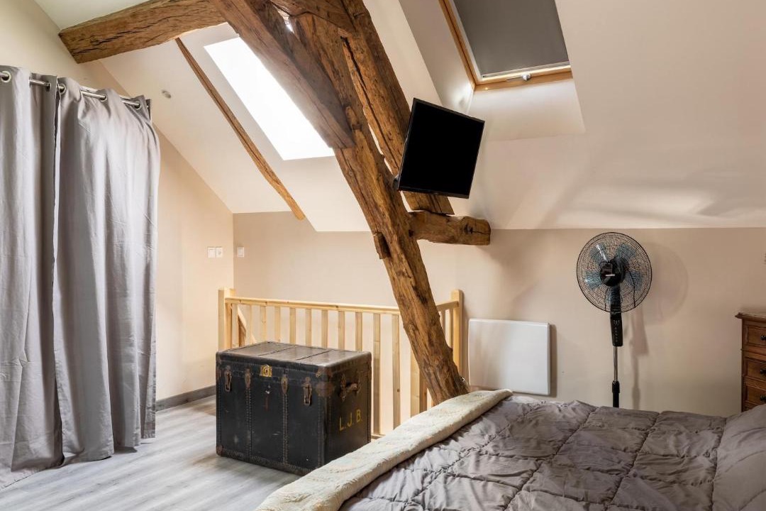 Photo of Bedroom in Molesme