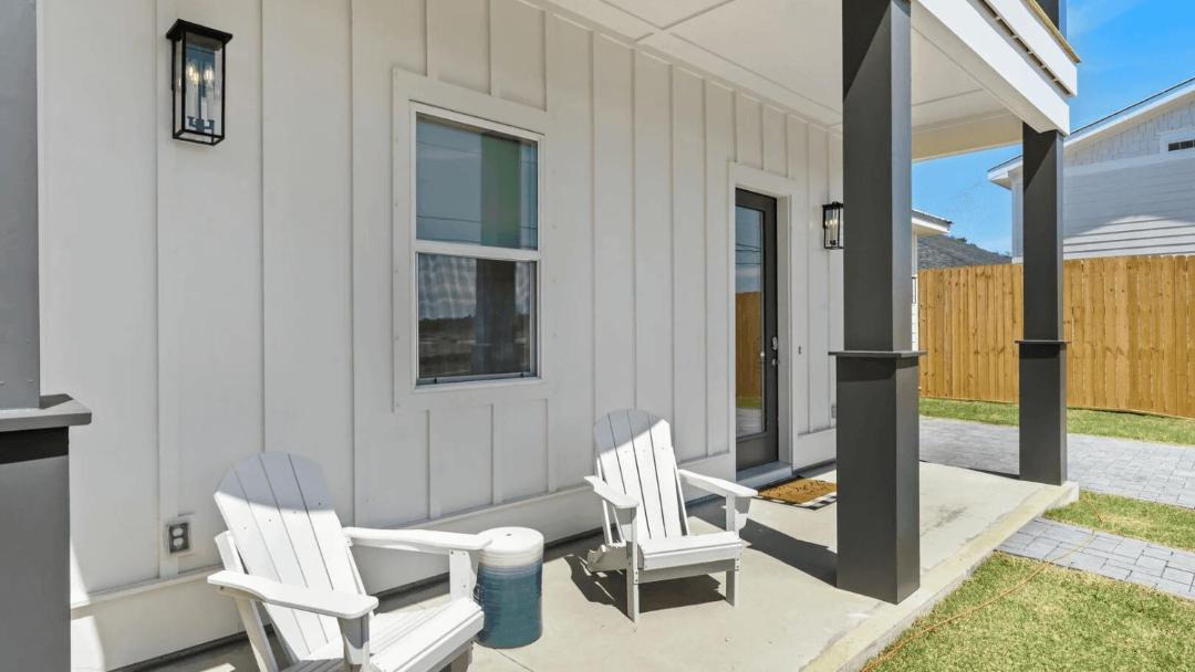 Photo of Patio Balcony in Kiska Beach