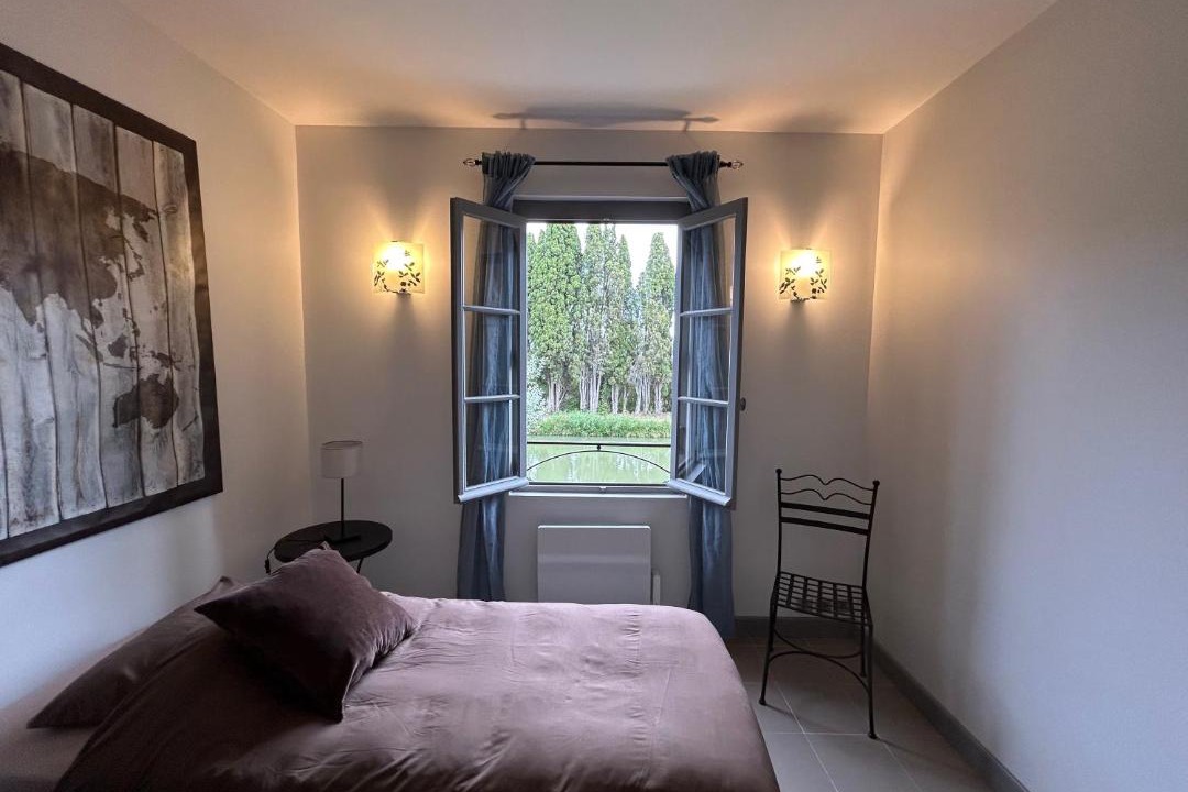 Photo of Bedroom in Marseillette