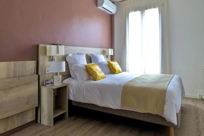 Photo of Bedroom in Balaruc-les-Bains