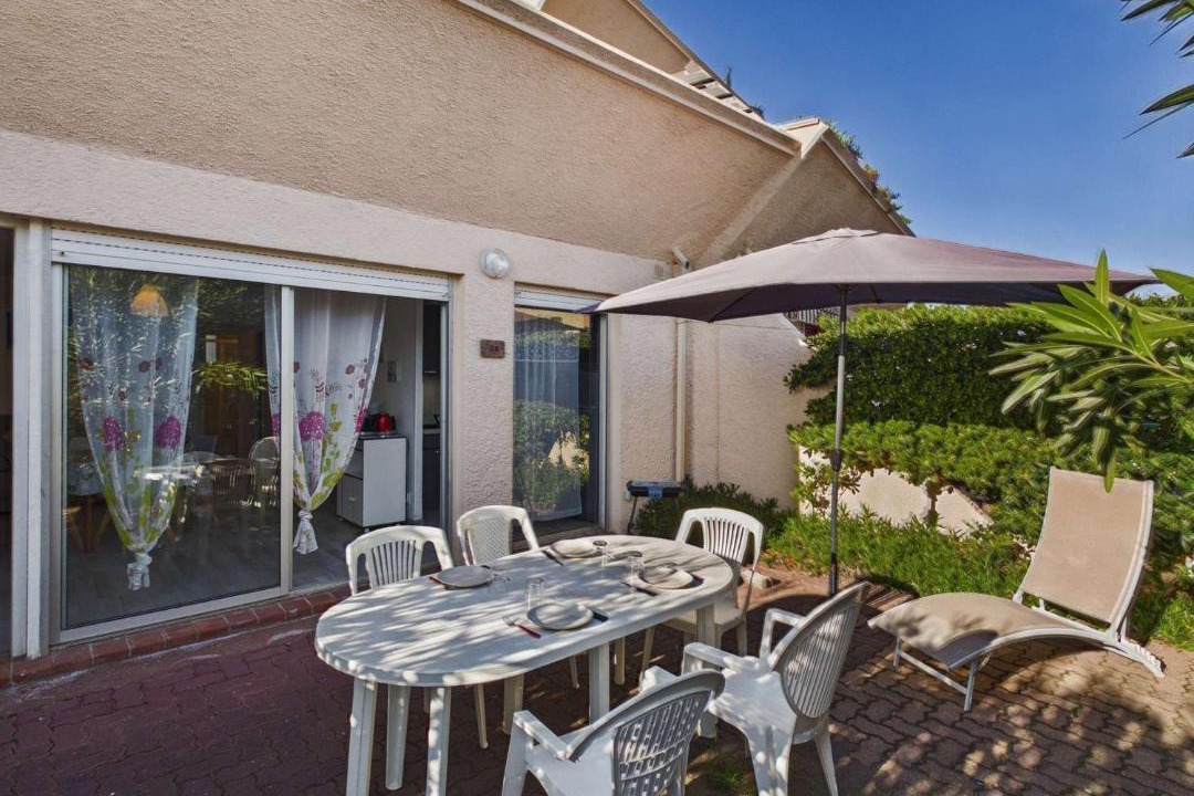 Photo of Patio Balcony in Marseillan Plage