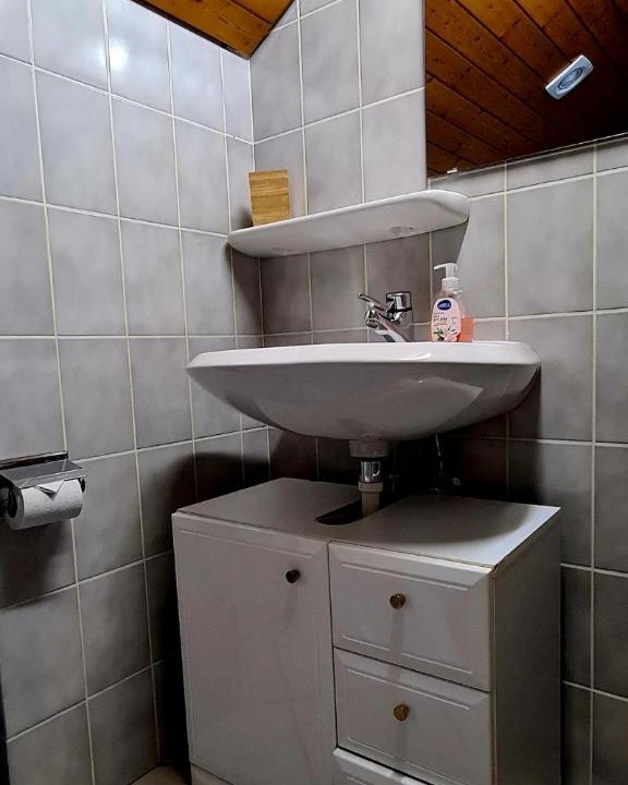 Photo of Bathroom in Noiraigue