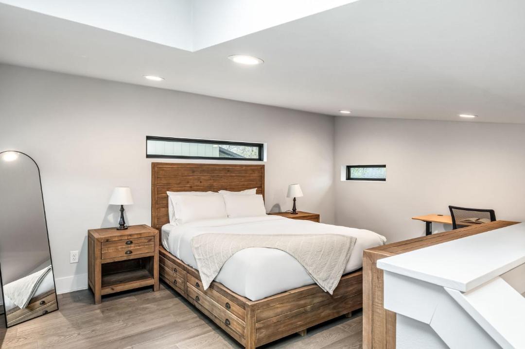 Photo of Others in Govalle