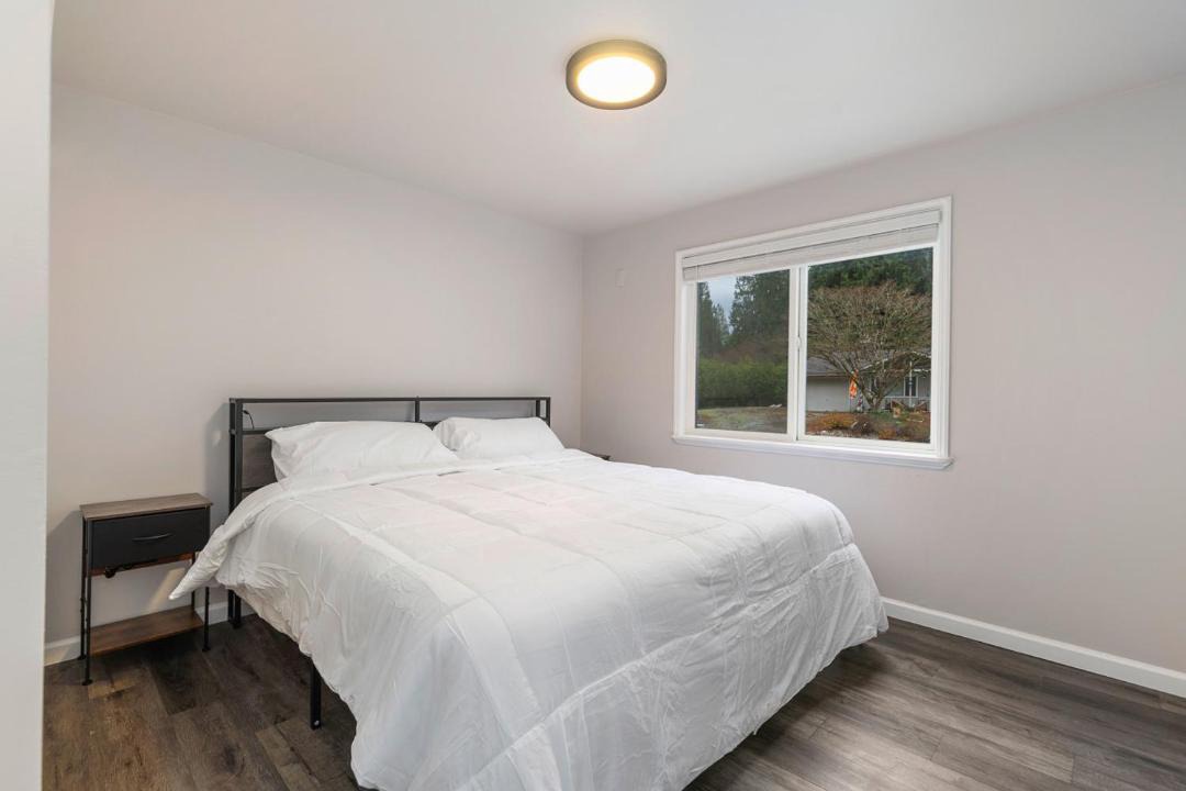 Photo of Bedroom in North Creek