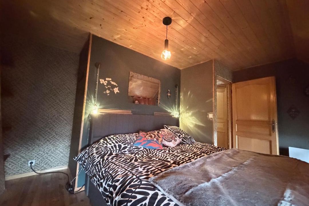 Photo of Bedroom in Crespin