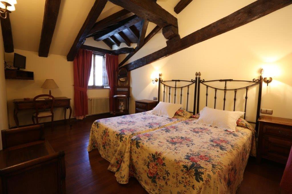 Photo of Bedroom in Almandoz