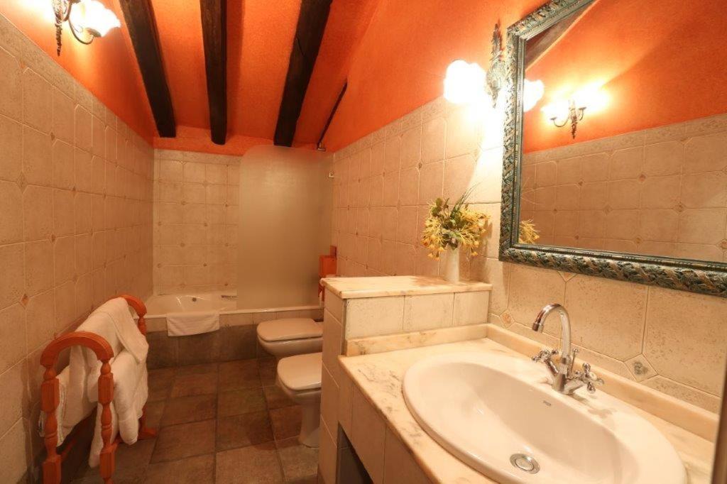 Photo of Bathroom in Almandoz