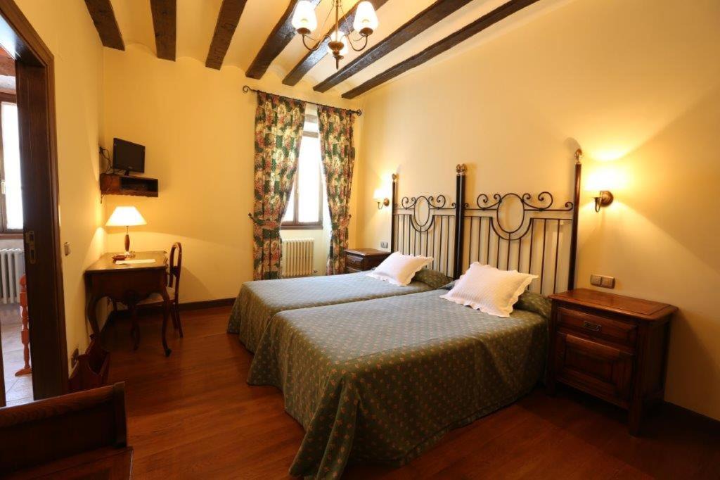 Photo of Bedroom in Almandoz