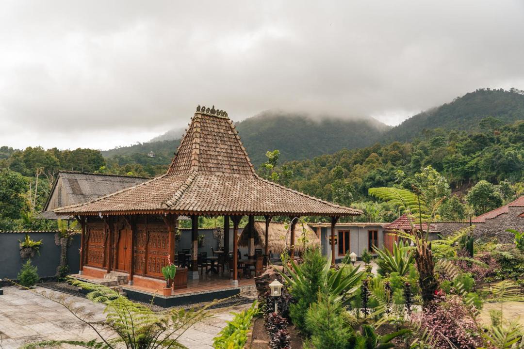 Photo of Others in Munduk