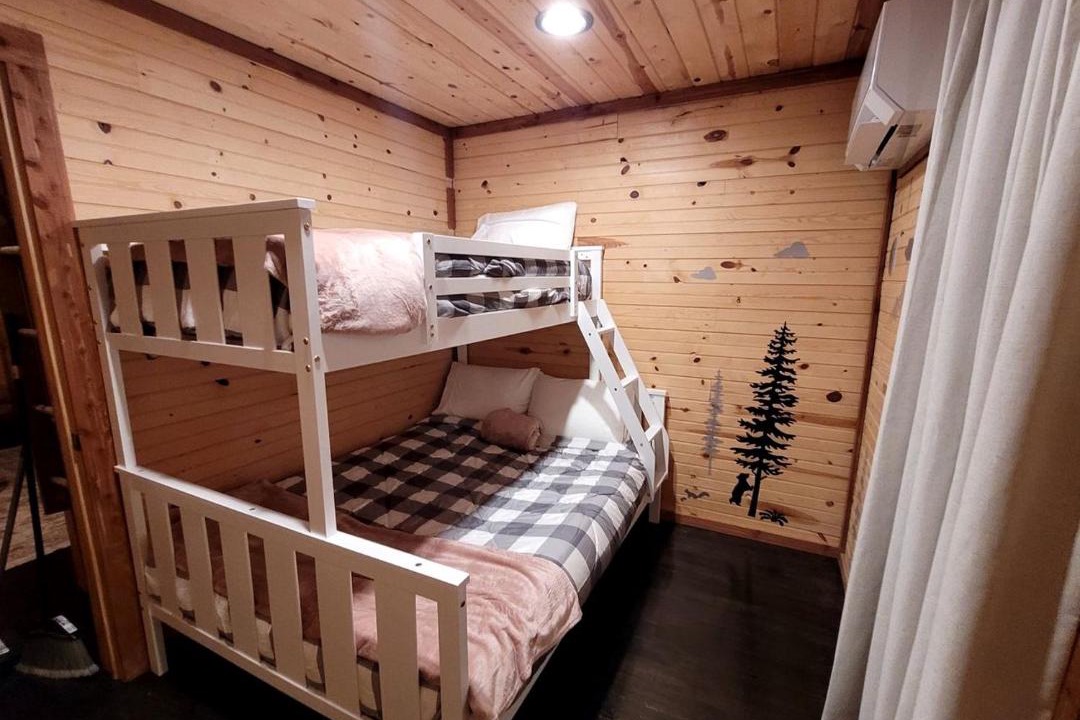 Photo of Bedroom in Davisville