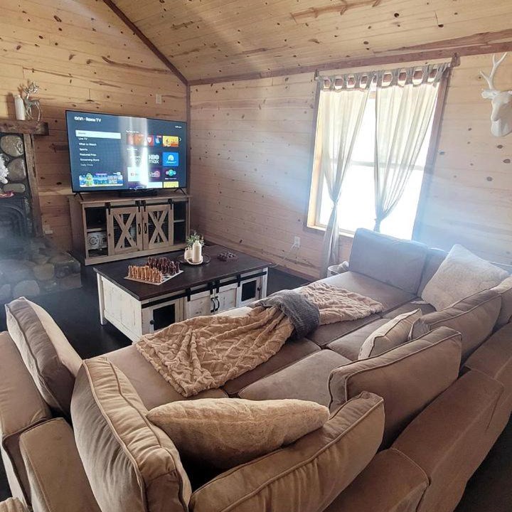 Photo of Livingroom in Davisville