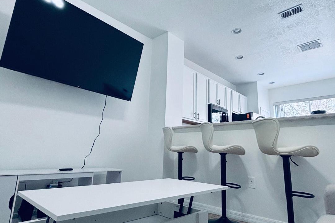 Photo of Livingroom in Crestwynd Bay