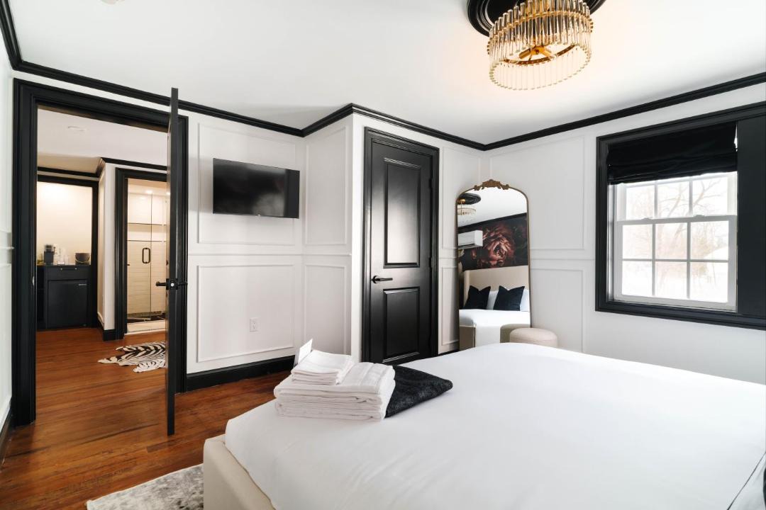 Photo of Bedroom in Lenox