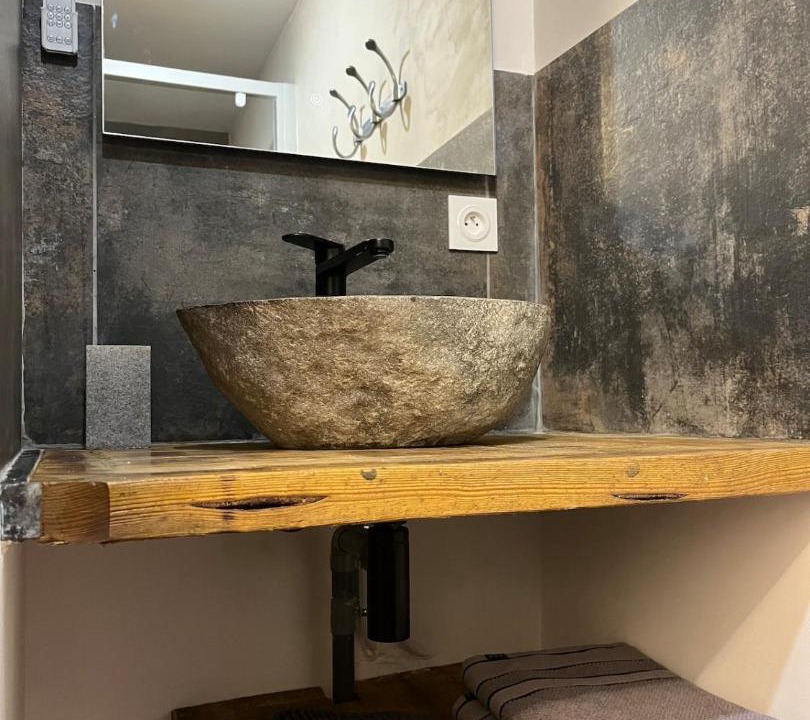 Photo of Bathroom in Roquemaure
