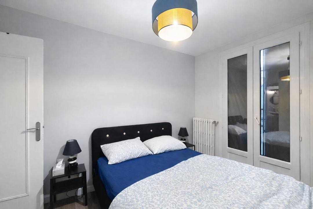 Photo of Bedroom in Plateau - Mont-Valerien