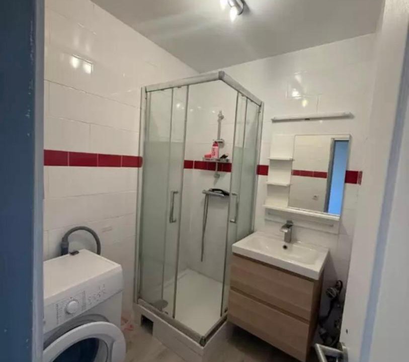 Photo of Bathroom in Aubervilliers
