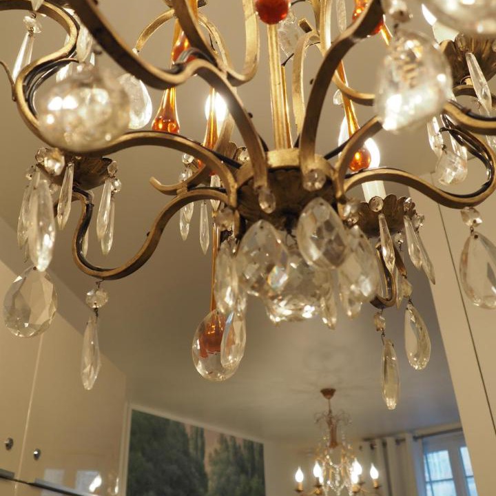 Photo of Others in Vivienne