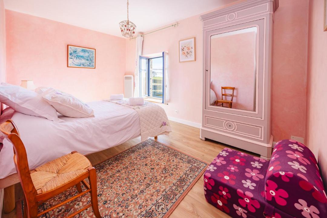 Photo of Bedroom in Plesder