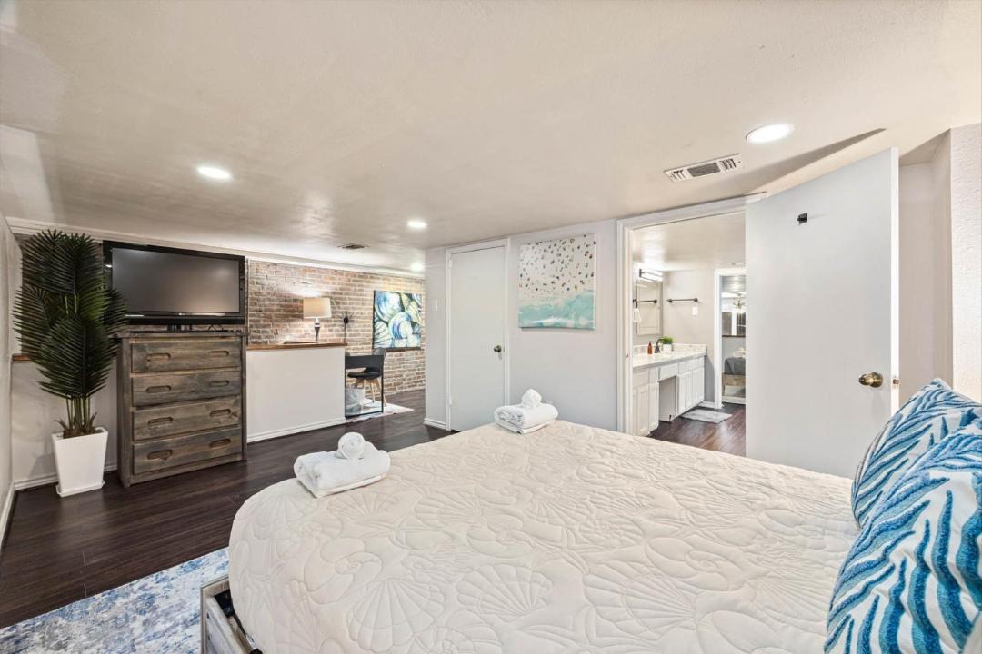 Photo of Bedroom in Galveston