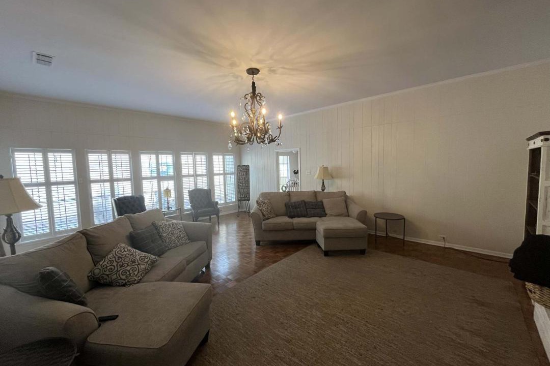 Photo of Livingroom in Jacksonville