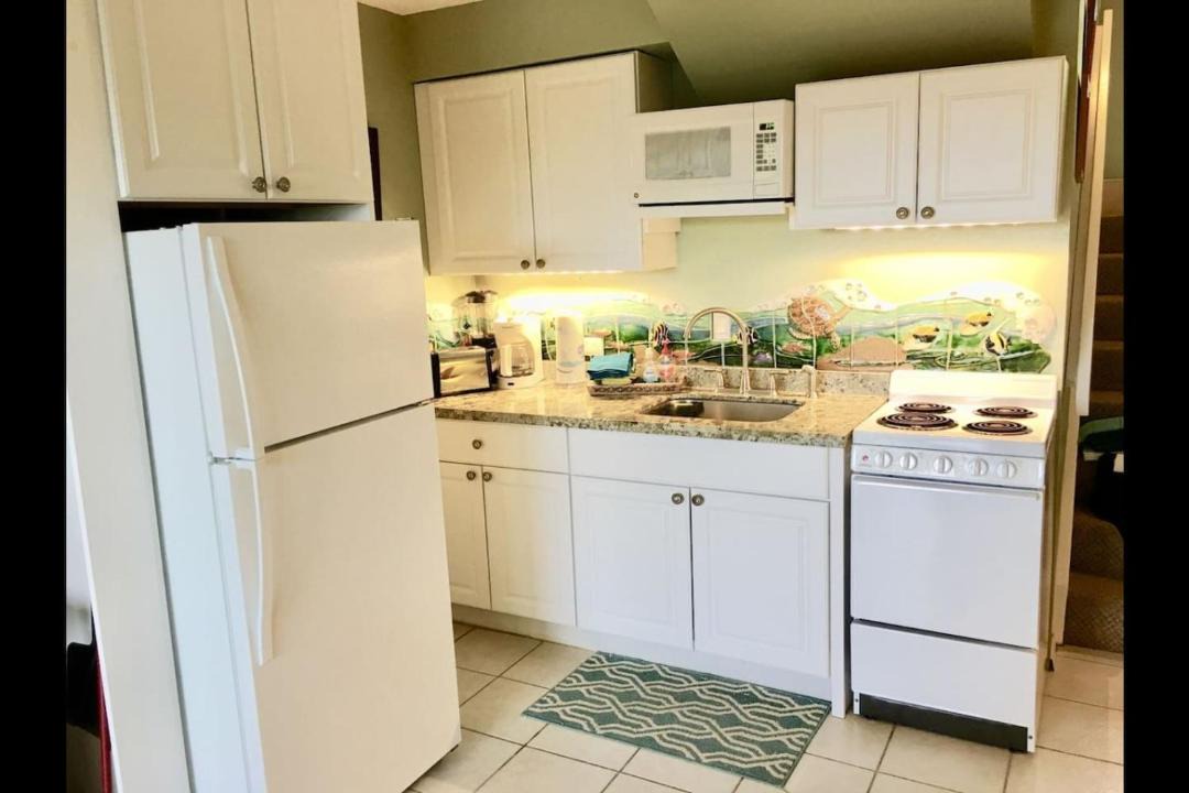Photo of Kitchen in Punaluu