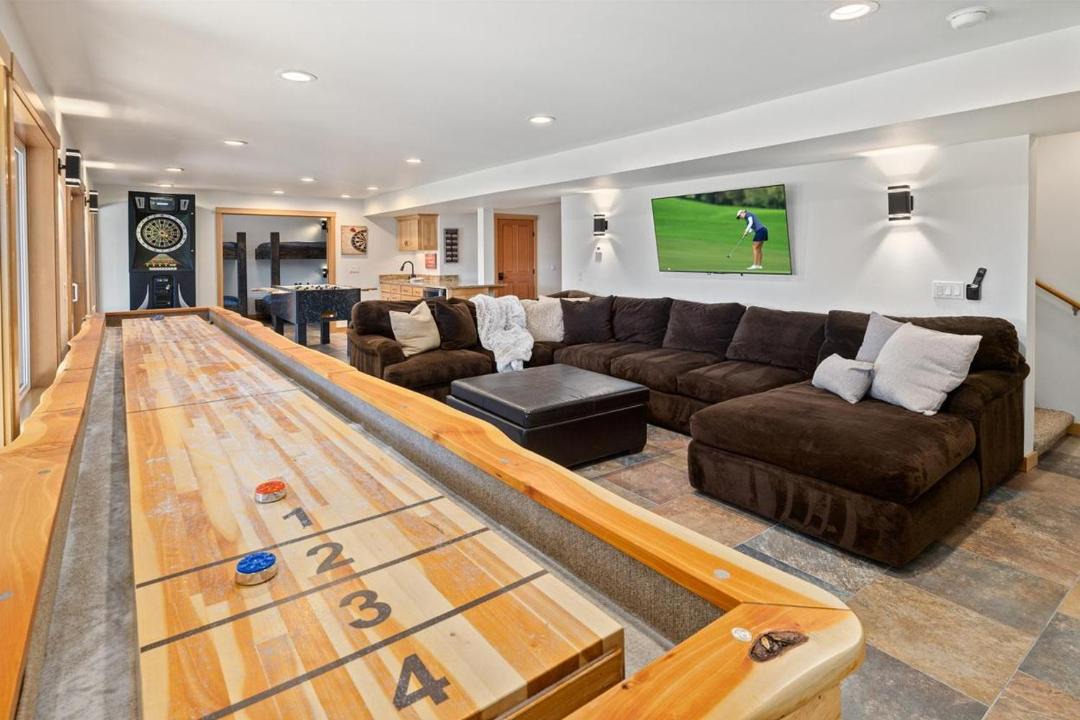 Photo of Livingroom in Ronald