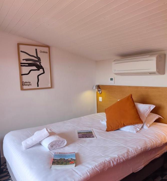 Photo of Bedroom in Roussillon