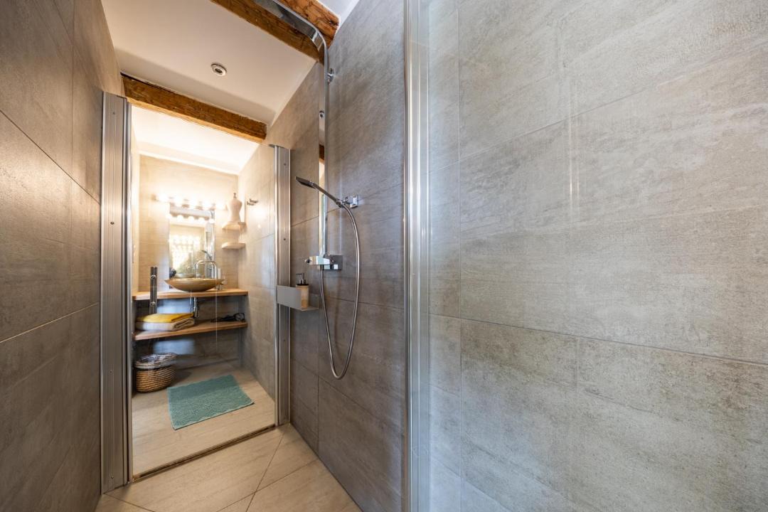 Photo of Bathroom in Chateaurenard