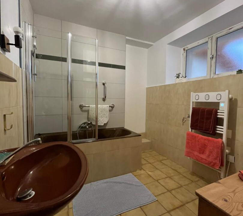 Photo of Bathroom in Parves et Nattages