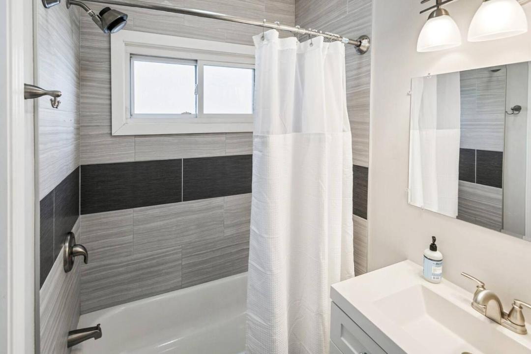 Photo of Bathroom in Waukegan