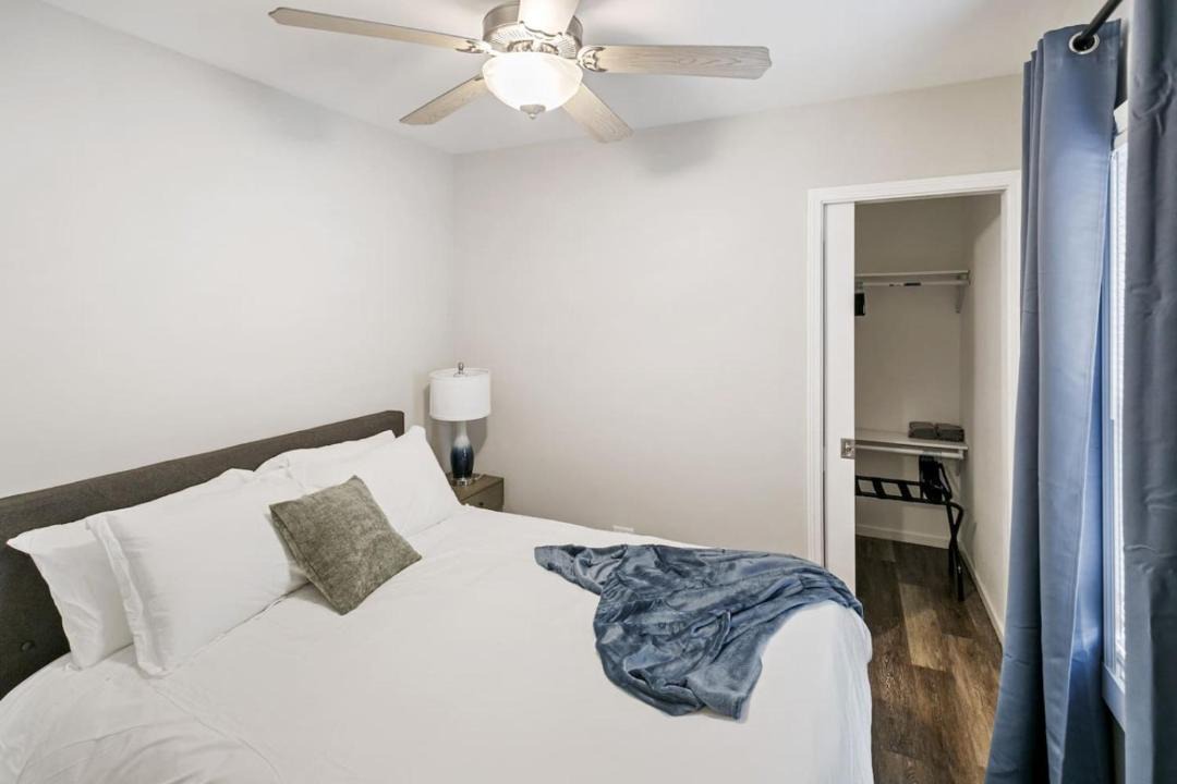 Photo of Bedroom in Waukegan
