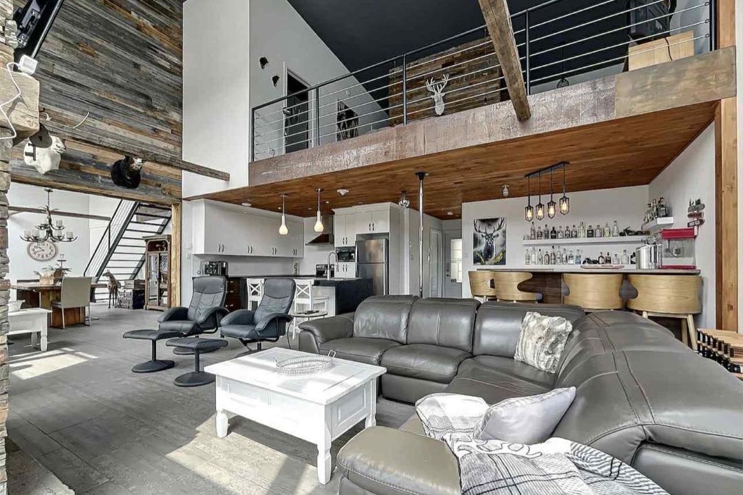 Photo of Livingroom in Saint-David-de-Falardeau
