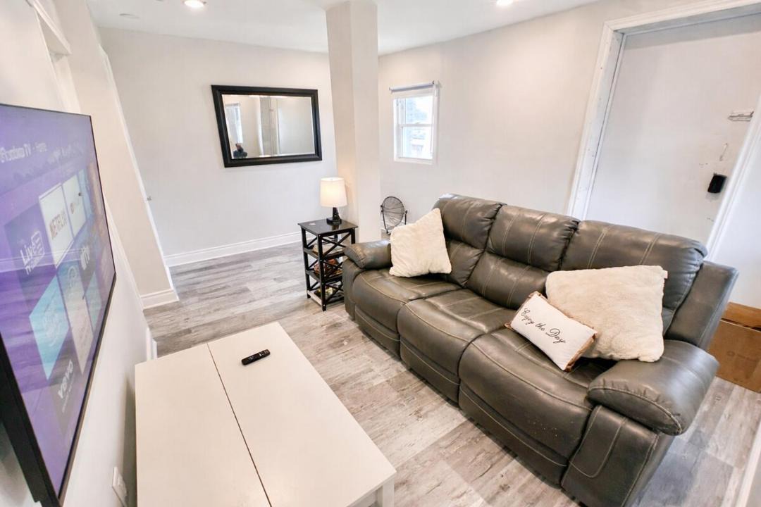 Photo of Livingroom in Hamilton