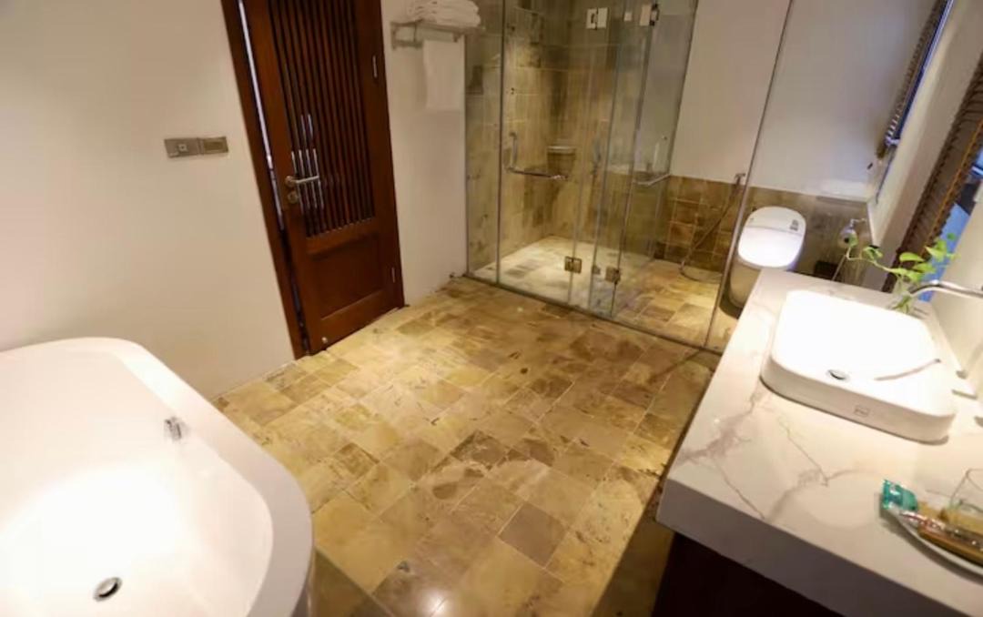 Photo of Bathroom in Levallois-Perret