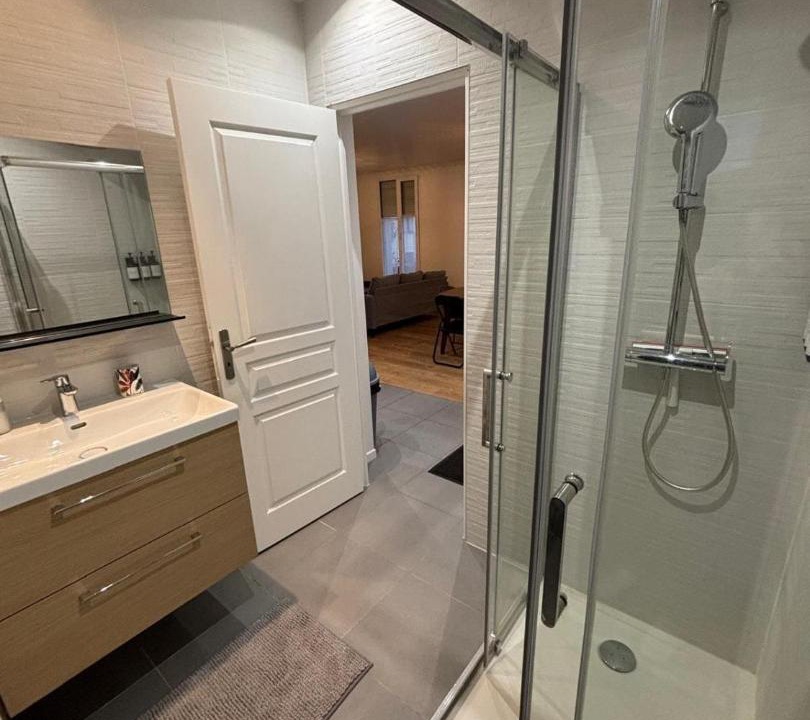 Photo of Bathroom in Savigny-sur-Orge