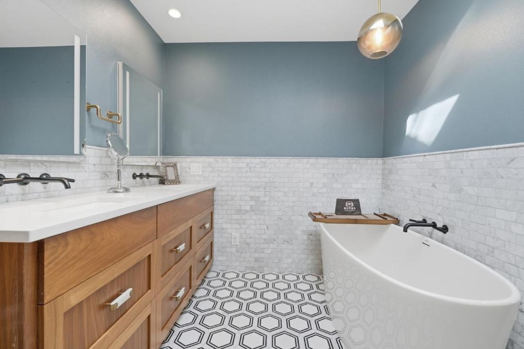 Photo of Bathroom in Brentwood