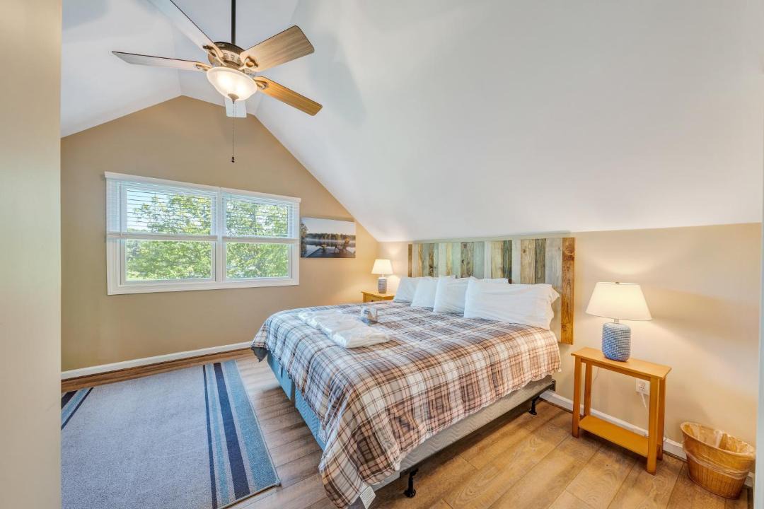 Photo of Bedroom in Huddleston