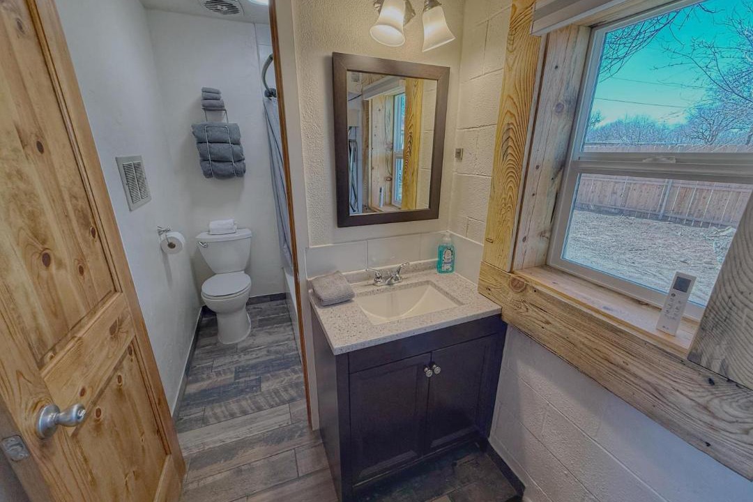 Photo of Bathroom in Bluff